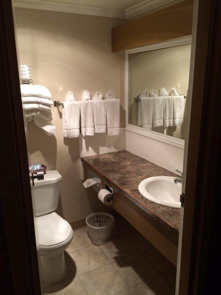 Logan Lake Lodge 外观 照片